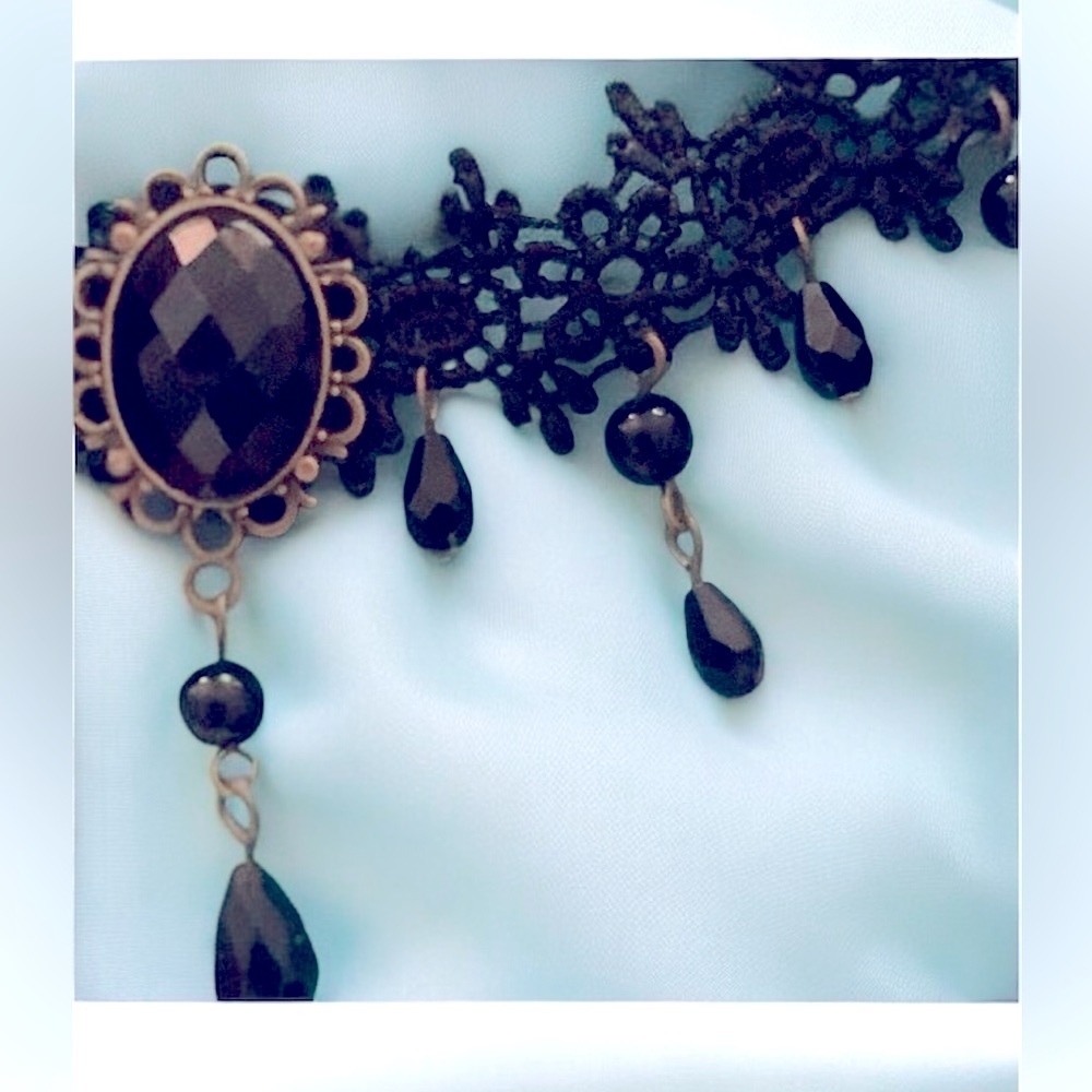 Black Lace Jewel Choker Necklace, Steampunk, Goth,‎ Punk, Halloween, Trendy - Picture 3 of 8